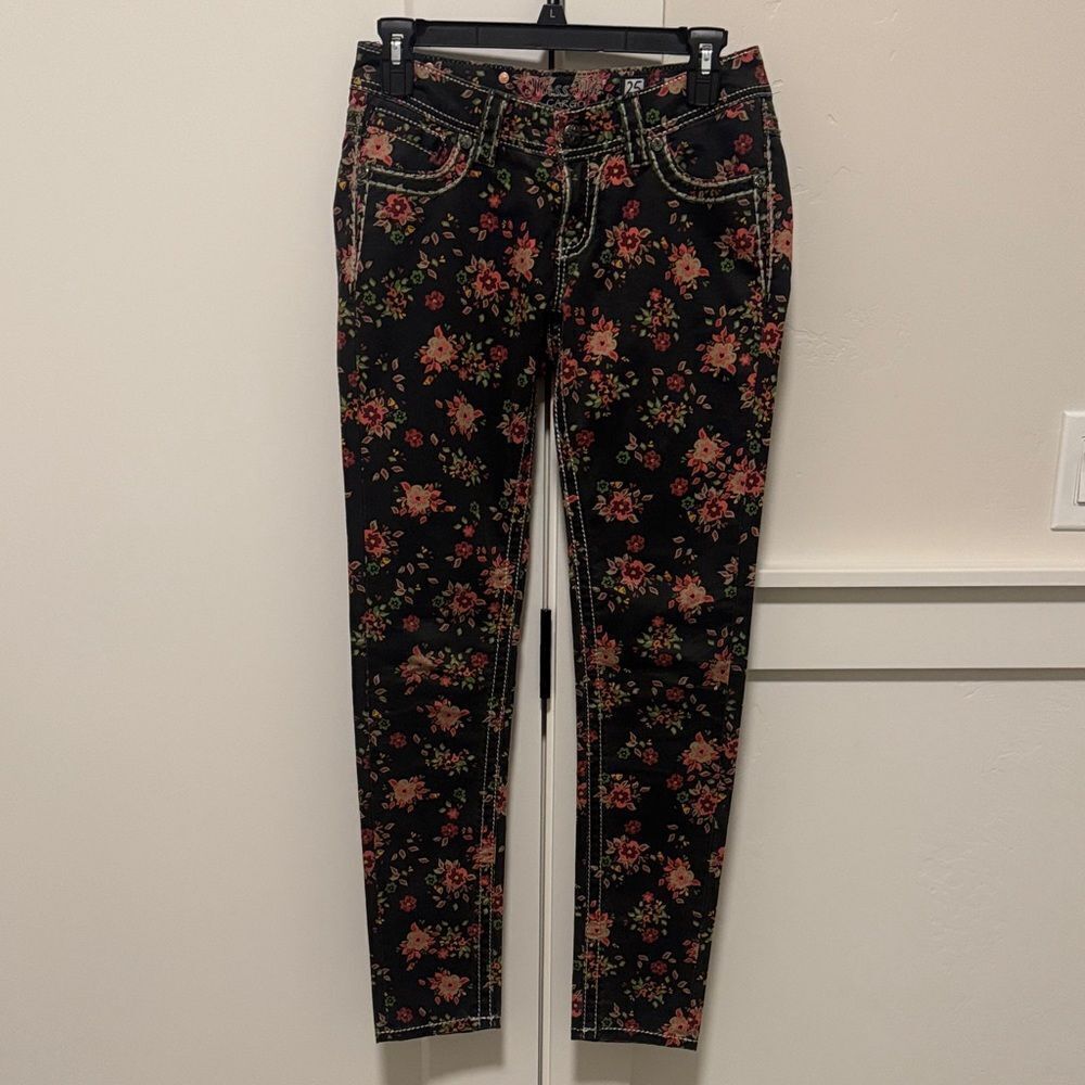Miss Me Black Multi Floral Jeans Low Rise Ankle Skinny Pants Women’s Size 25 EUC